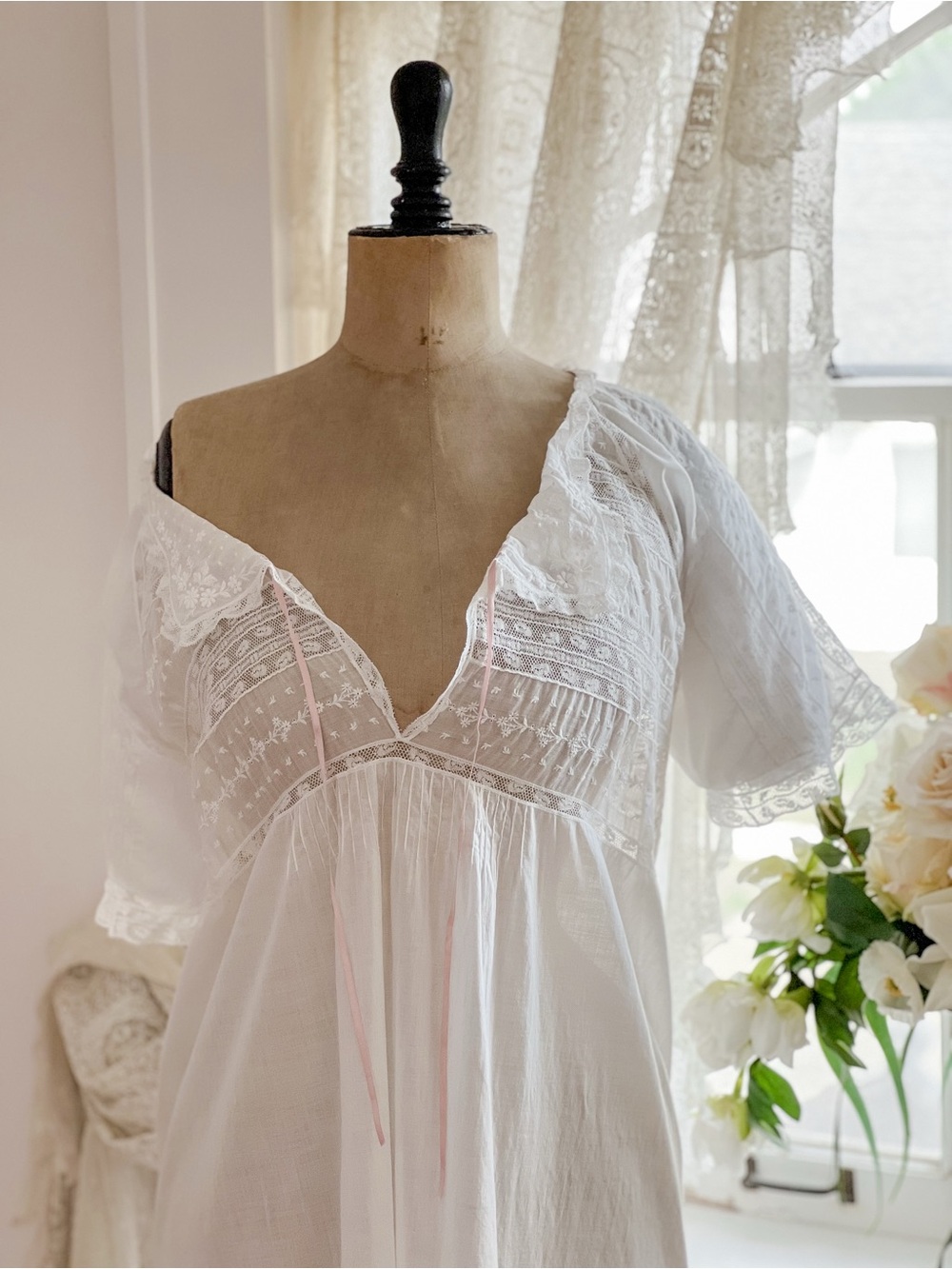 Edwardian Maternity Nightgown Nursing Nightgown Size L/XL - Picture 3 of 15
